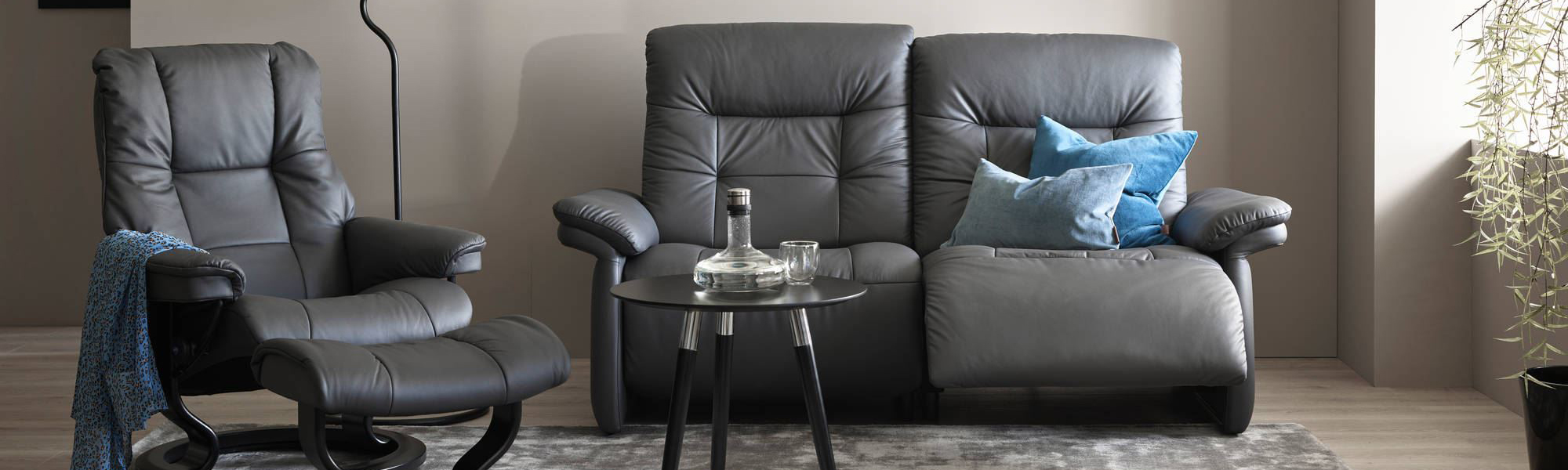 Leather 2 Seater Power Recliner Sofas